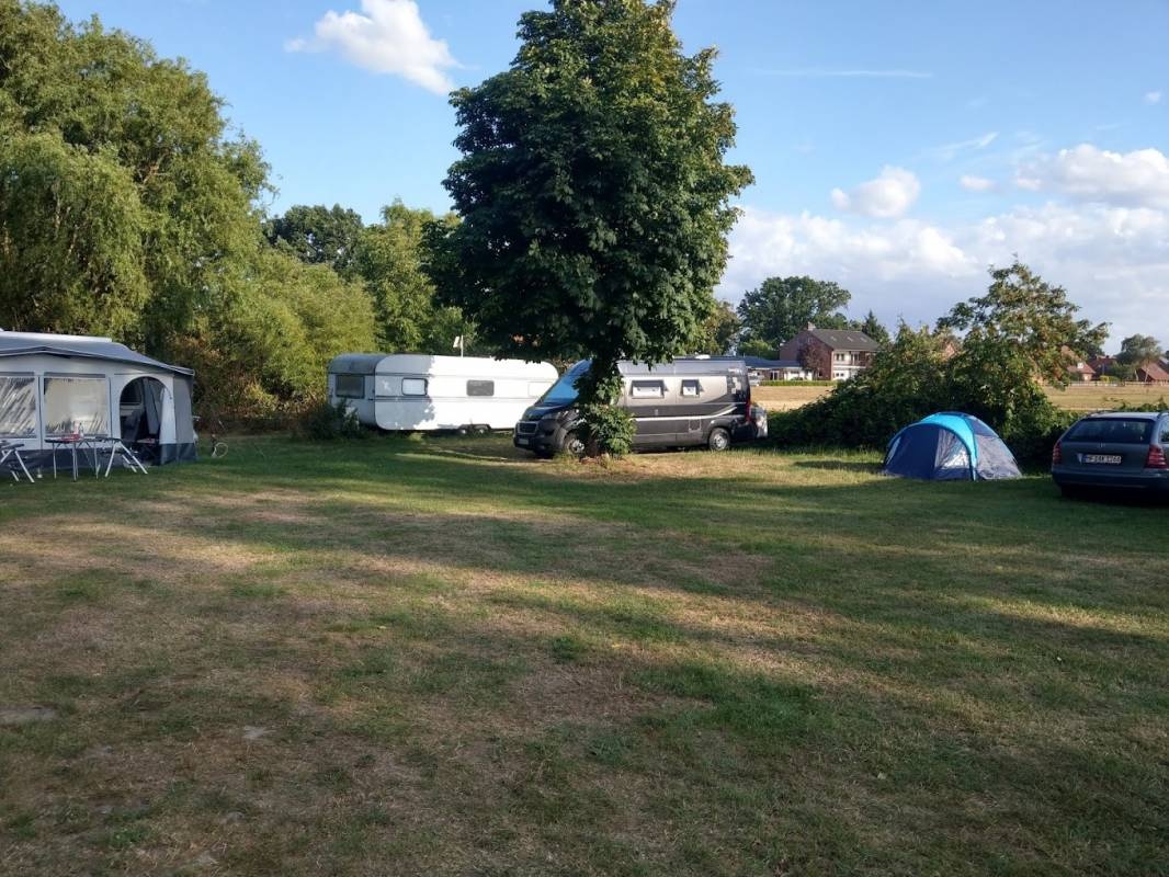 ⚠️ Nur Dauercamping Camping  Leckermeyer-Hannker — Campingplatz in Hüde