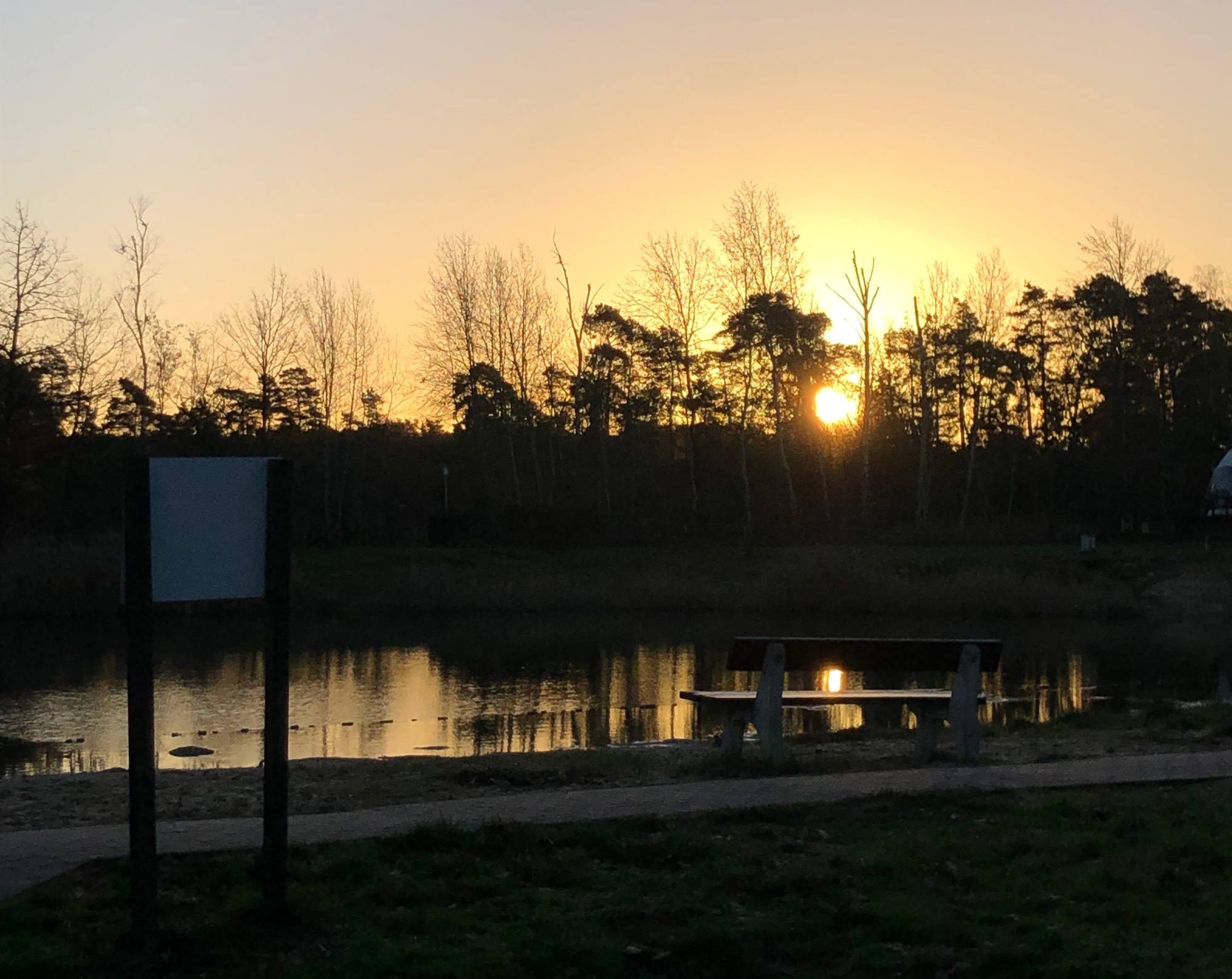 Ferienpark Plötzky - Kleiner Waldsee — Campingplatz in Schönebeck