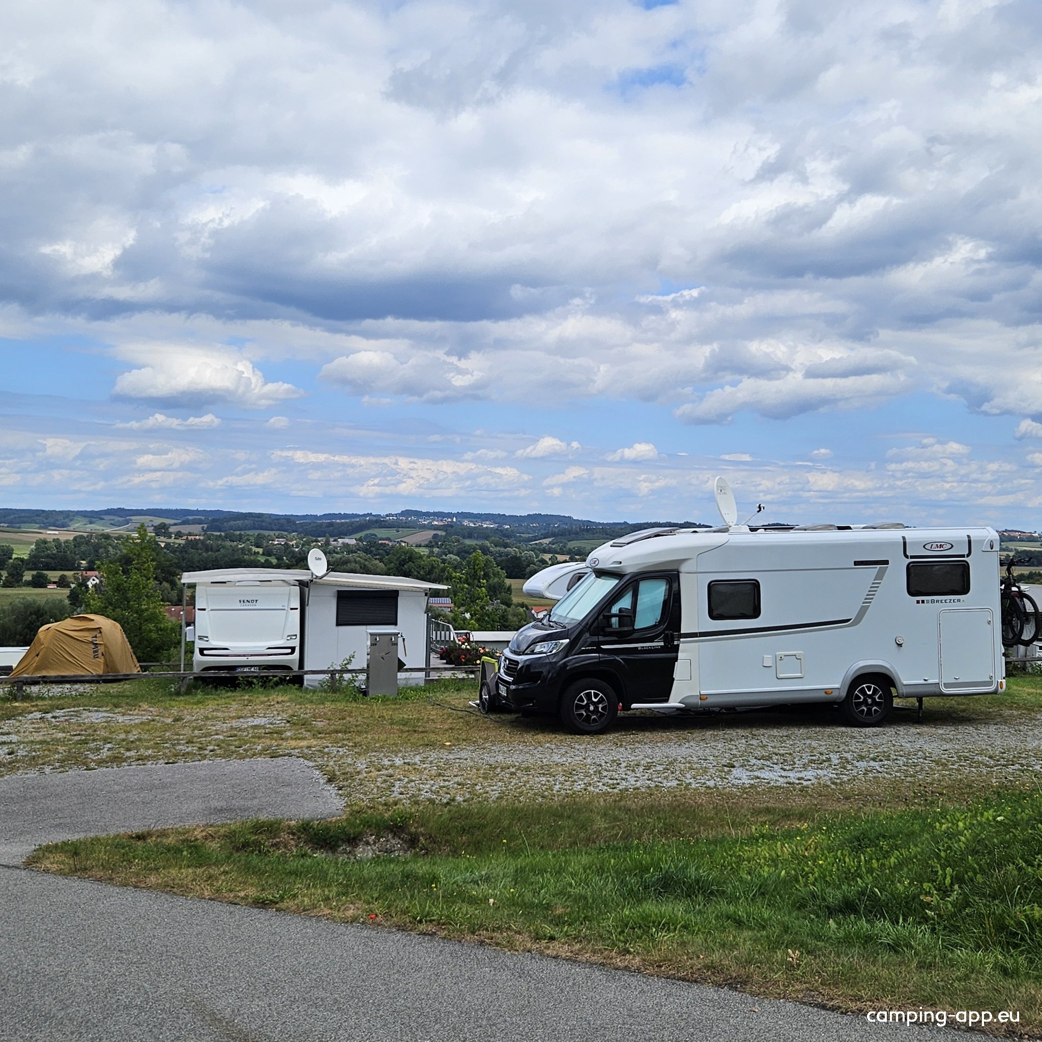 VITAL Camping Bayerbach — Campingplass in Bayerbach