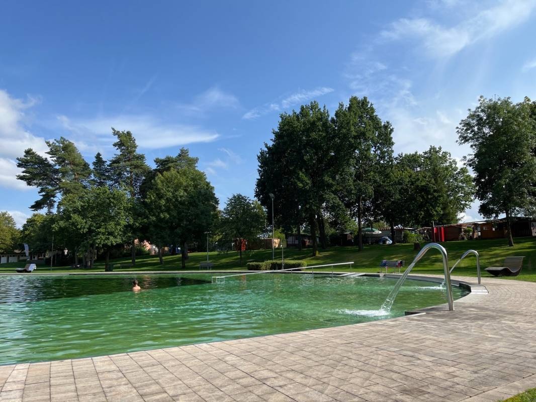 Campingplatz Am Naturerlebnisbad — Kemping in Schnaittenbach