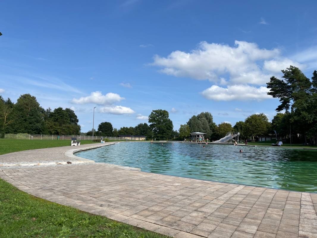 Campingplatz Am Naturerlebnisbad — Місце для кемпінгу in Schnaittenbach