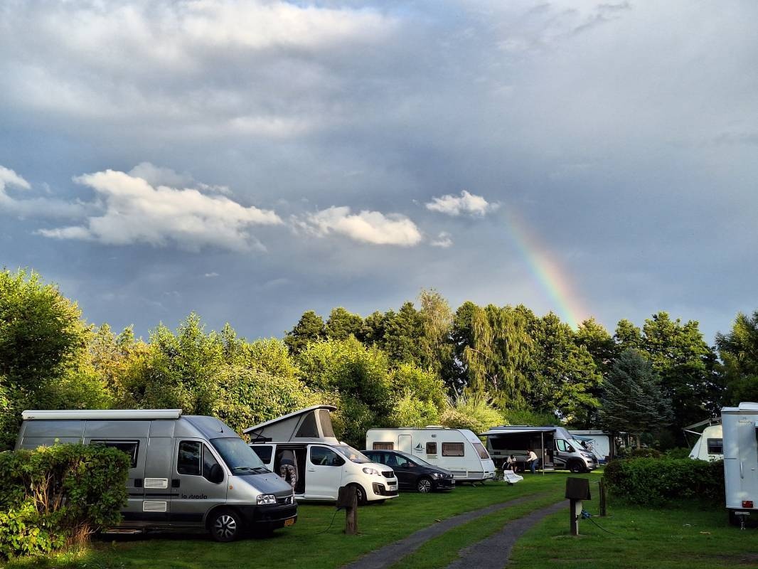 Campingplatz Am Wiesengrund — Cámping in Malliß