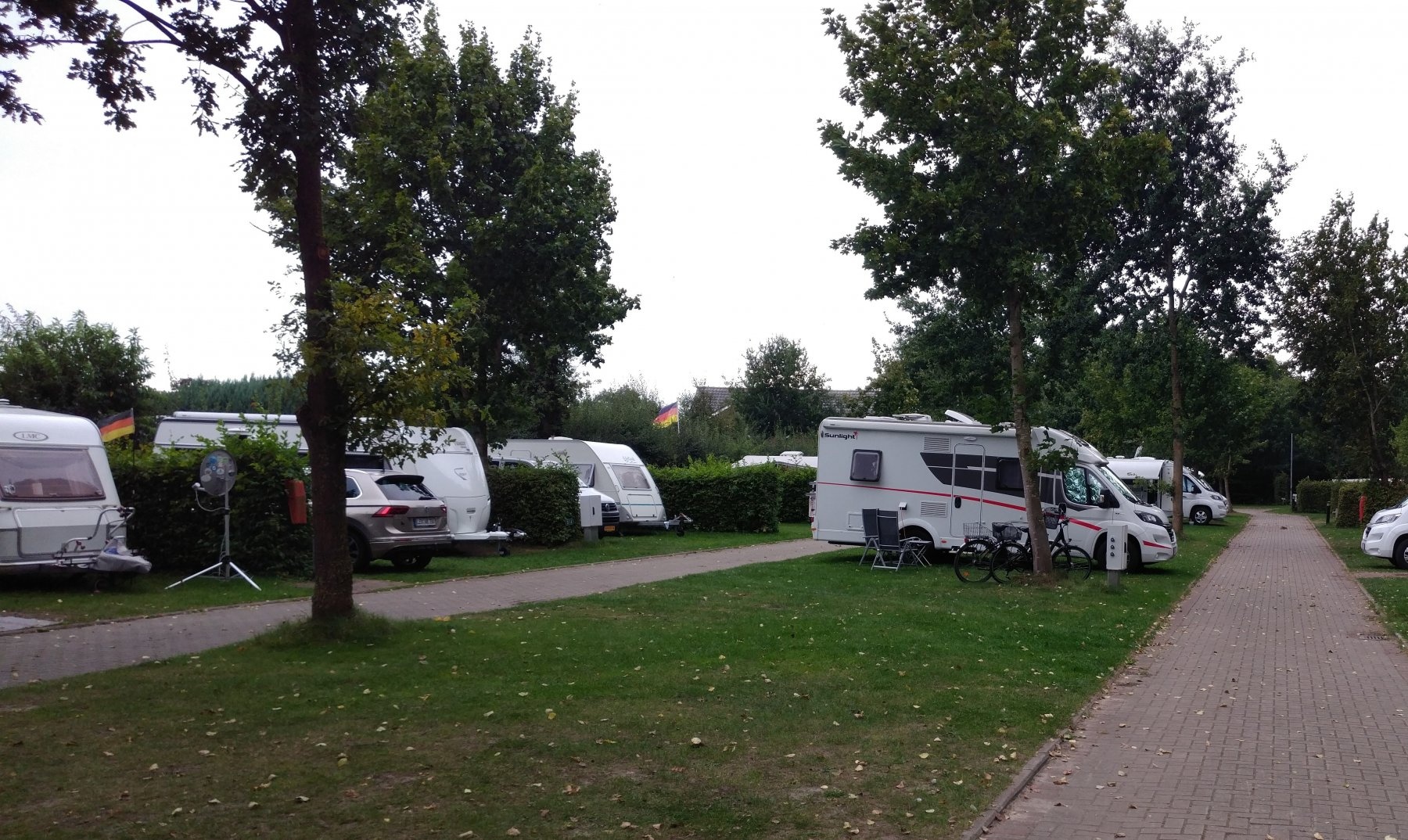 Campingplatz & Reisemobilpark Oeltjen — Campingplads in Bad Zwischenahn