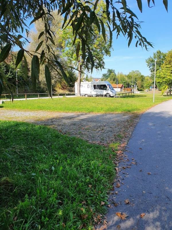 Stellplatz am Donaupark — Sítio para autocaravanas in Deggendorf