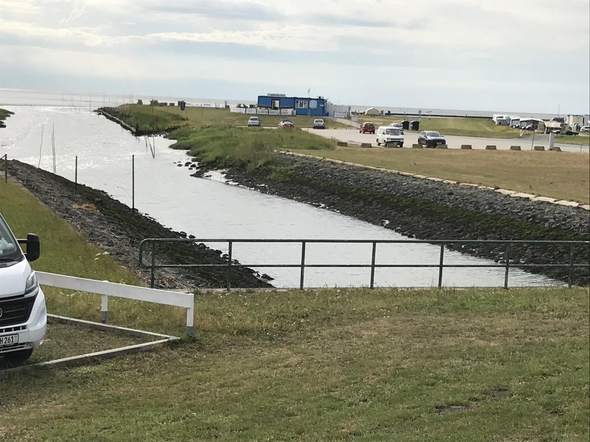 Stellplatz am KNAUS Campingpark Spieka — Karavan Sitesi in Wurster Nordseeküste/Dorum-Neufeld