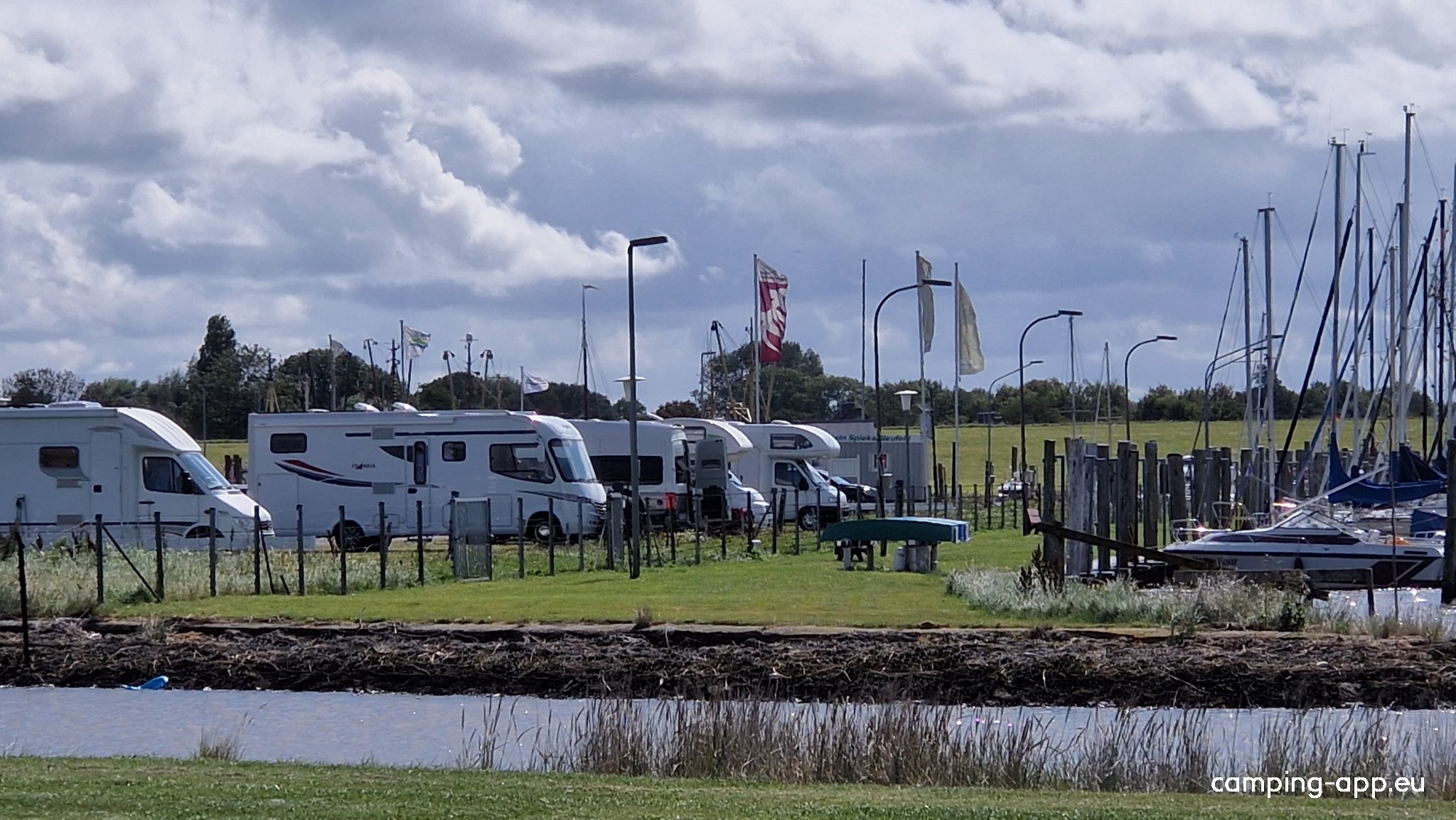 KNAUS Reisemobilhafen Spieka — Camping in Wurster Nordseeküste/Dorum-Neufeld