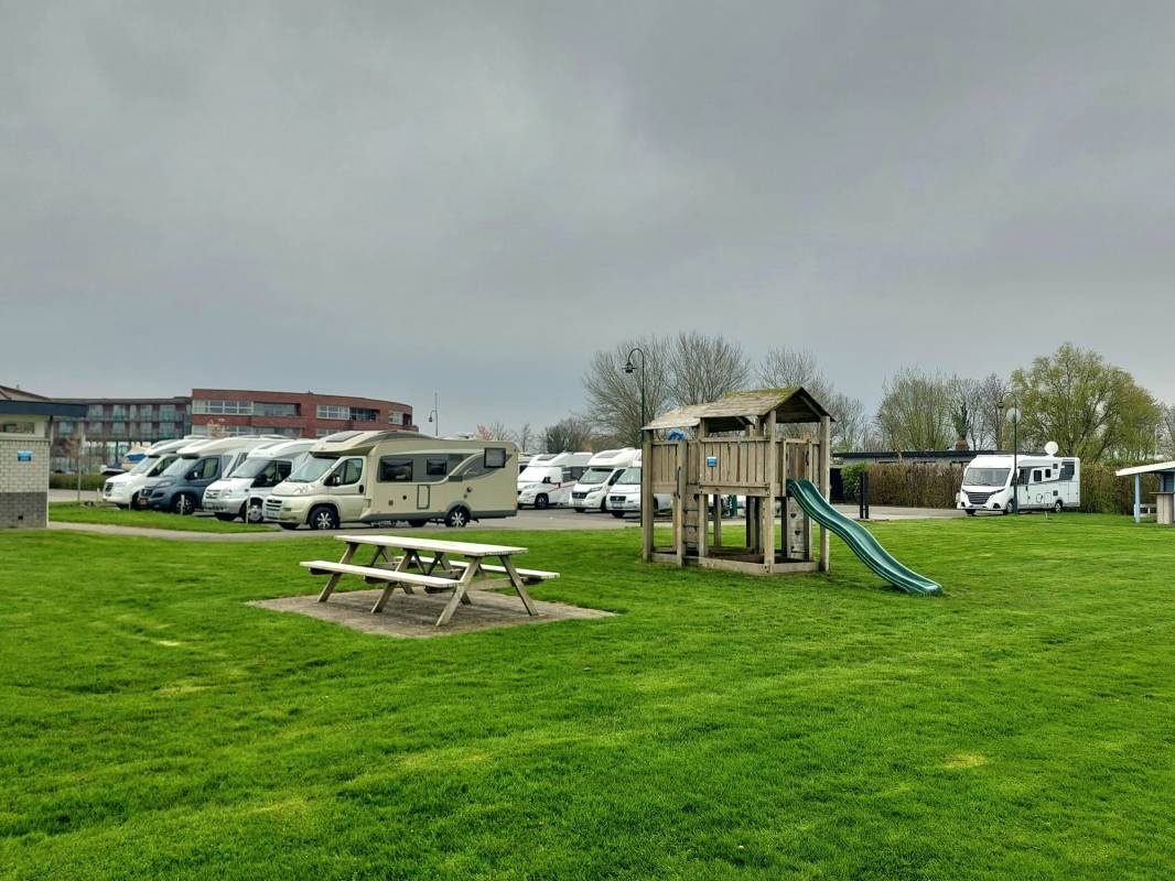 Yachthaven Lemmer Binnen — Stellplatz in Lemmer