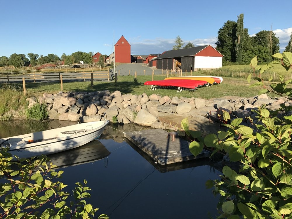 Ställplats Kedumsvik — Camperplads in Lidköping