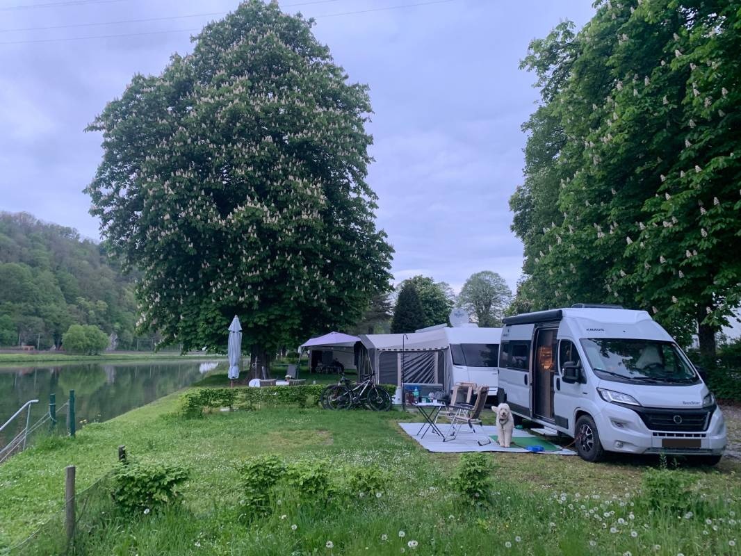 Camping Communal De Devant Bouvignes — Campingplatz in Dinant