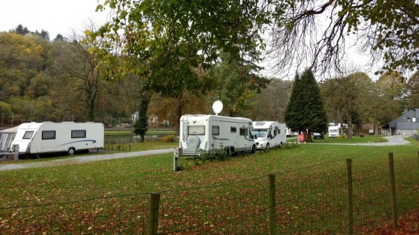 Camping Communal De Devant Bouvignes — Photo 4