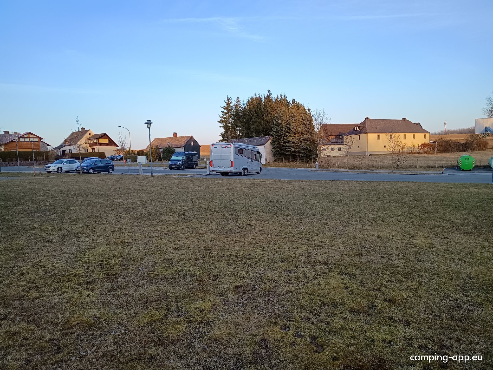 Stellplatz am Anger — Camperplads in Leupoldsgrün