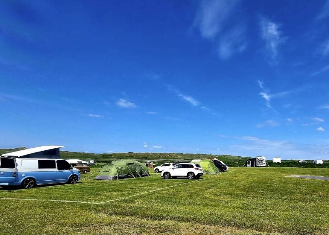 Hillend Camping Park — Місце для кемпінгу in Llangennith