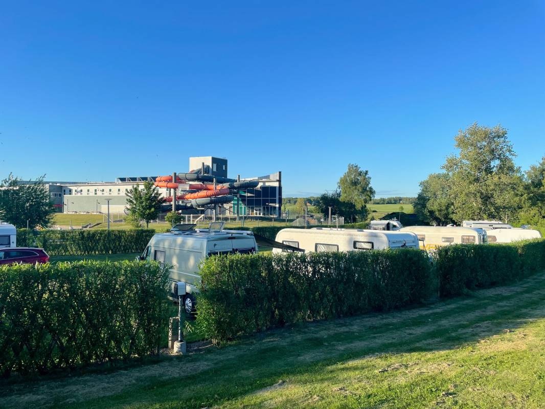Djupadalsbadets Camping — Campingplass in Kumla