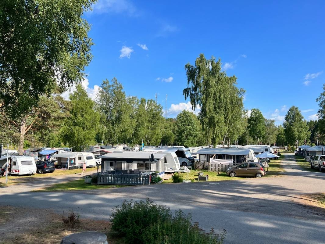 Gröne Backe Camping — Campingplass in Ed