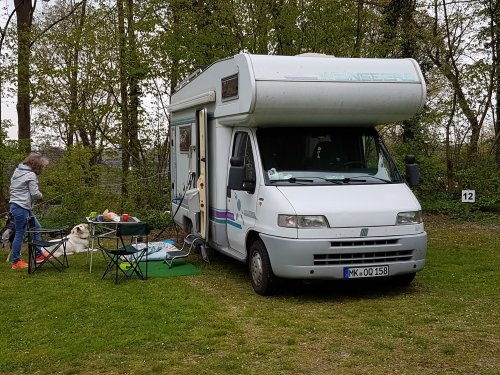 Wohnmobilpark an der Windmühle — 露营车营地 in Rheurdt