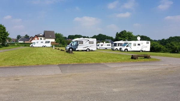 Wohnmobilstellplatz Bergstraße Uedem — Stellplatz in Uedem