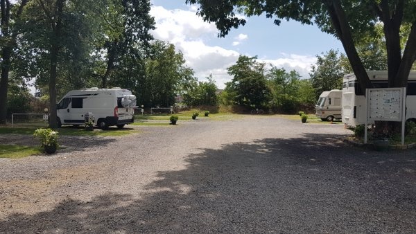 Wohnmobilpark Hexenland-Sevelen — Aire camping car in Issum