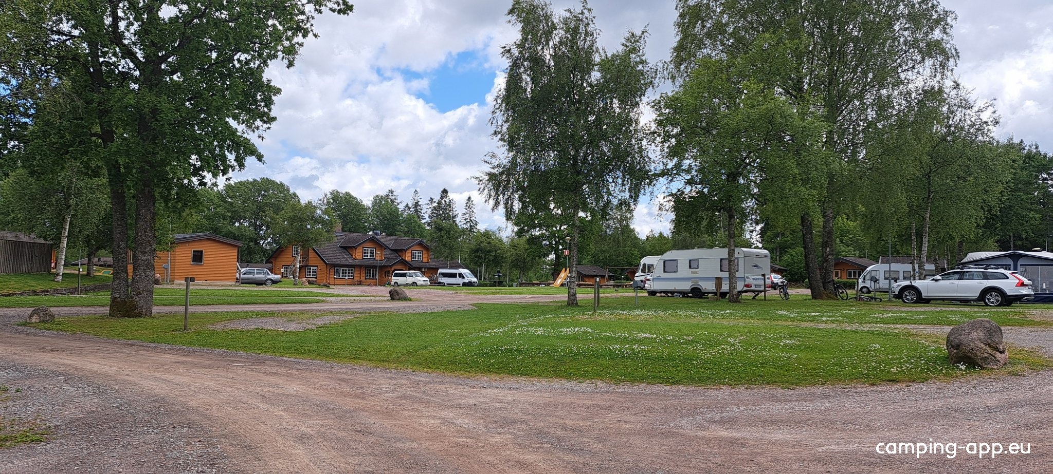 Billingens Stugby och Camping — Campingplass in 