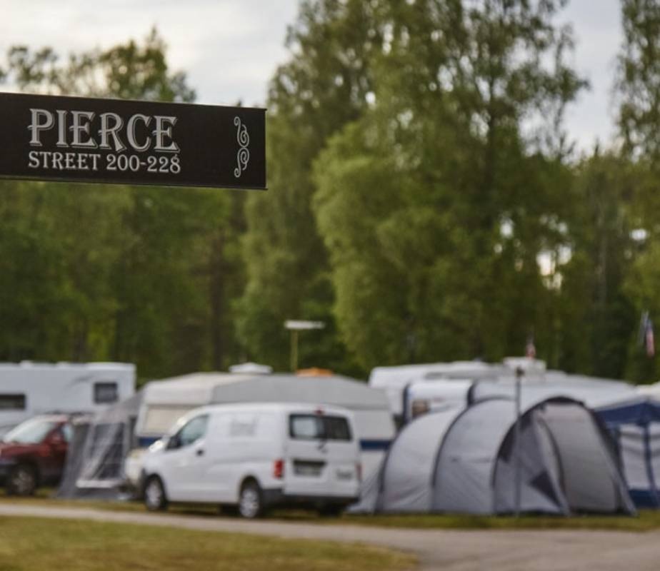 High Chaparrals Camping — 露营地 in Chaparral