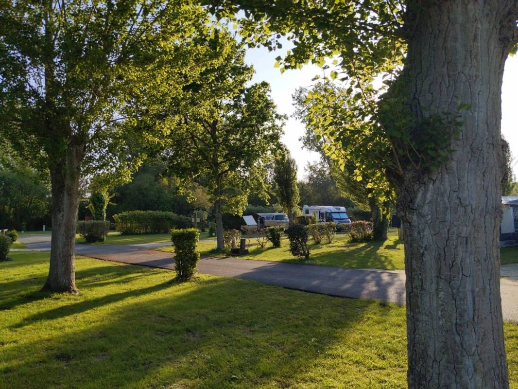 Camping Longchamp **** — Camping Site in Saint-Lunaire