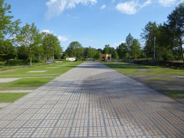 Stellplatz am Fischhofpark — Foto 2