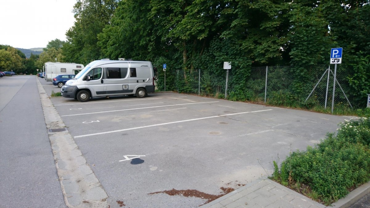 Hallenbad AQACUR — Aire camping car in Bad Kötzting