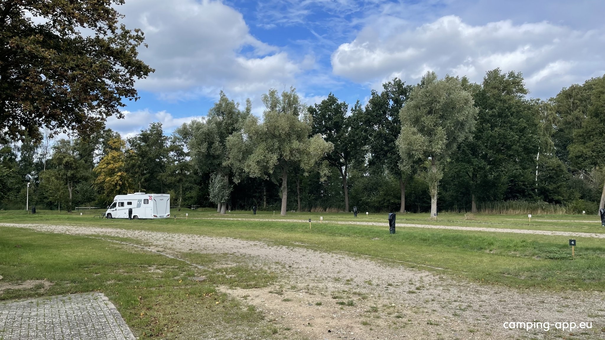Wohnmolbilstellplatz am Deich — Sp. parking dla kamperów in Wangels