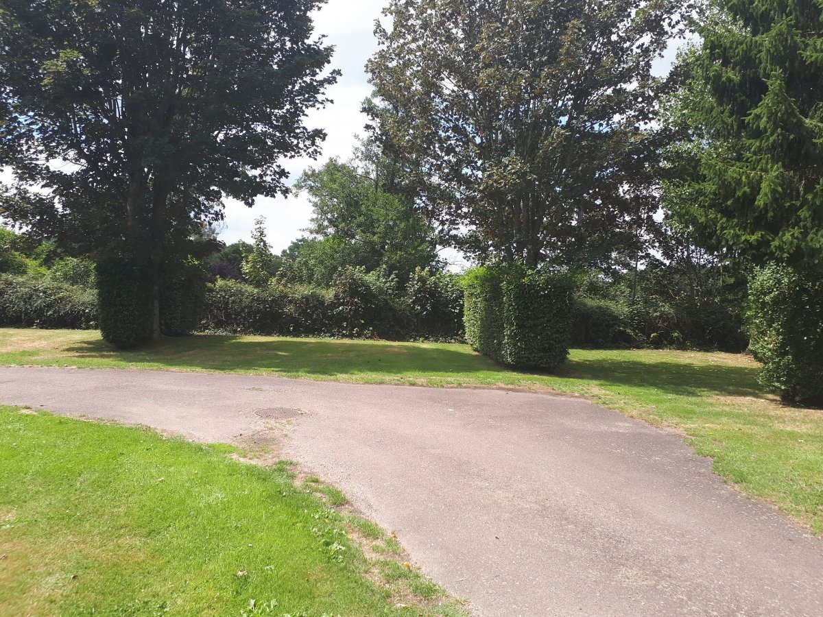 Camping de La Poste — 露营地 in Charencey