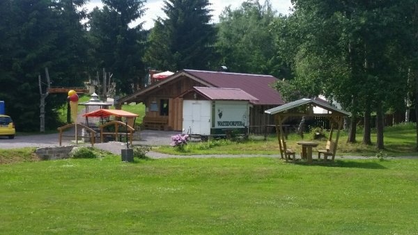 Wohnmobil-Ferienpark Großbreitenbach — Kamp yeri in Großbreitenbach