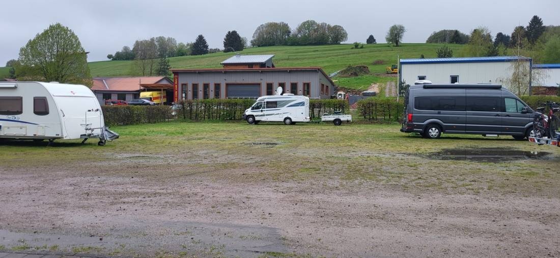 Stellplatz Freizeitanlage Heigenbrücker Weg Rothenbuch — Aire camping car in Rothenbuch