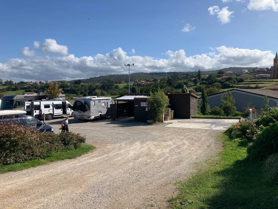 Área Autocaravanas LAS HAZAS — Campervan Site in Cóbreces