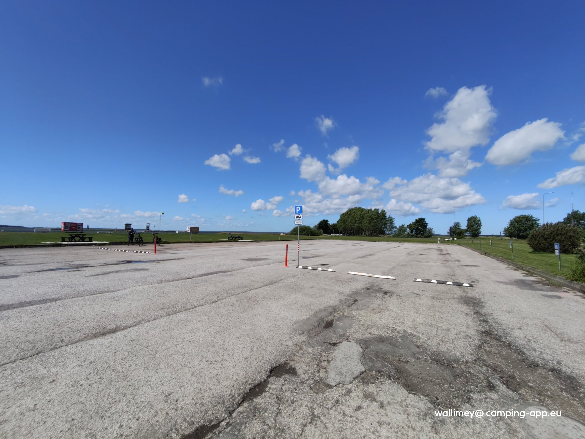 Parkplatz am Strand Haapsalu — Foto 5