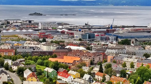 Trondheim bobilparkering Nyhavna — Photo 3