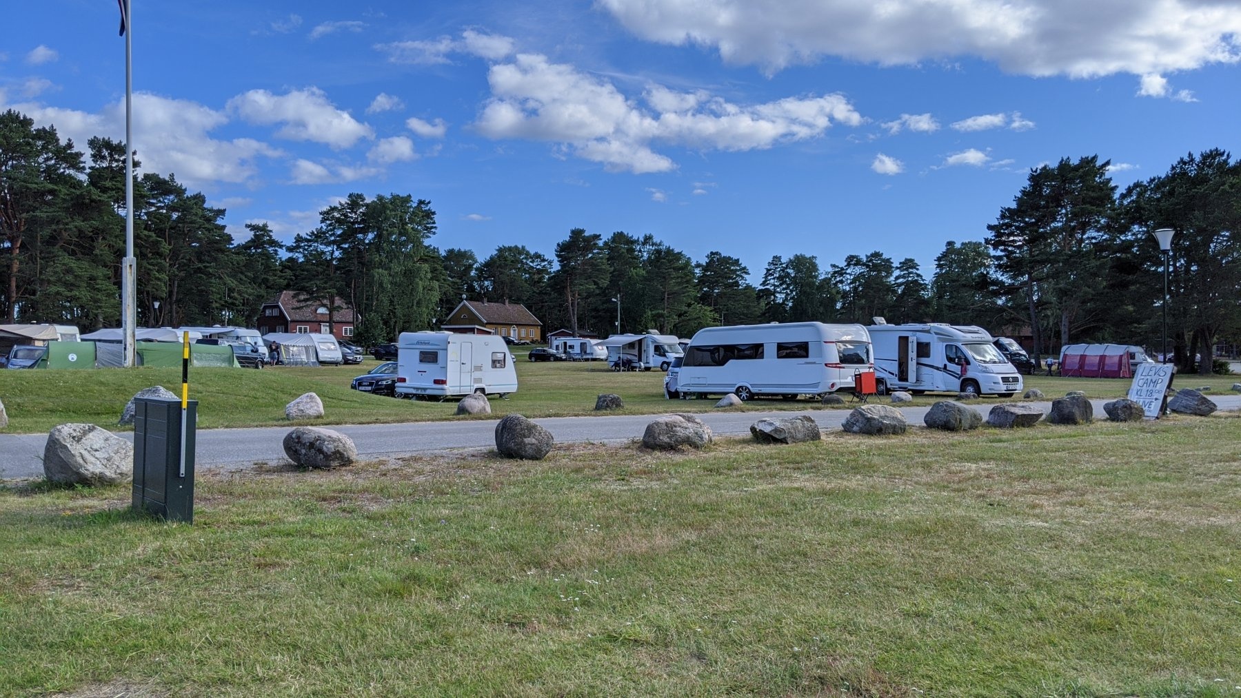 Hove Leirsenter Camping — Campingplats in Færvik