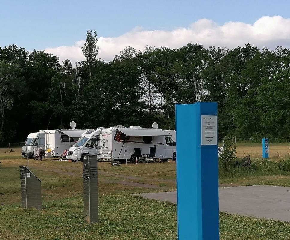 Stellplatz Am Bowlingtreff — Campervan Site in Dessau-Roßlau