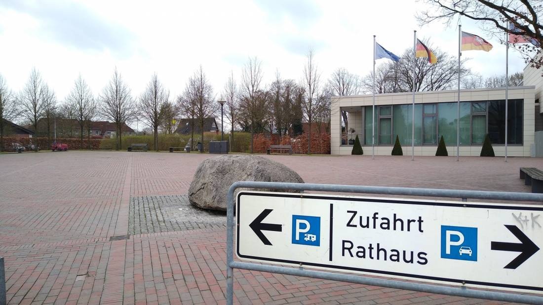 Stellplatz am Marktplatz Edewecht — Bobilplass in Edewecht