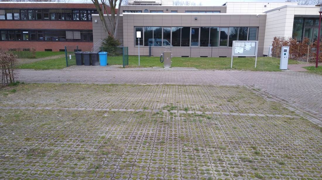 Stellplatz am Marktplatz Edewecht — Area di sosta in Edewecht