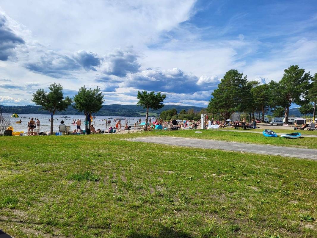 Onsakervika Camping — Camping Site in Røyse