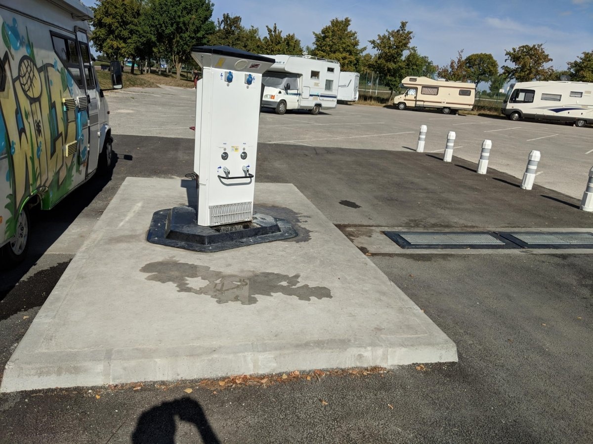 Lac dOrient — Area Autocaravanas in Mesnil-Saint-Père