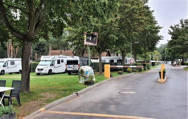 Campingplatz Berlin Gatow — Kamp yeri in Berlin