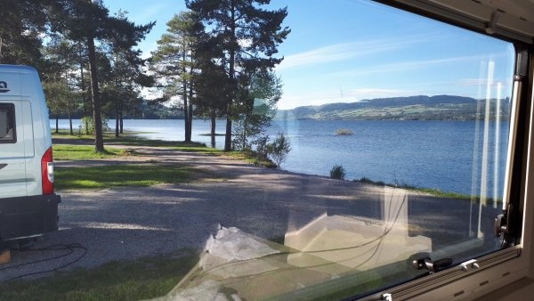 Sveastranda Camping — Kemp in Biri