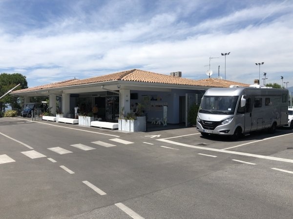 Camping Piani di Clodia ***** — Campingplatz in Lazise