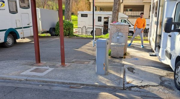 Área de Autocaravanas de Jaca — Photo 2