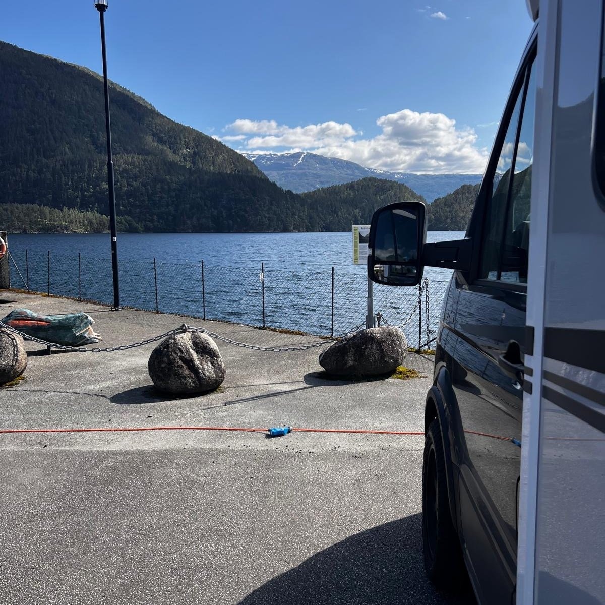 Stellplatz Nesflaten — Karavan Sitesi in Suldal