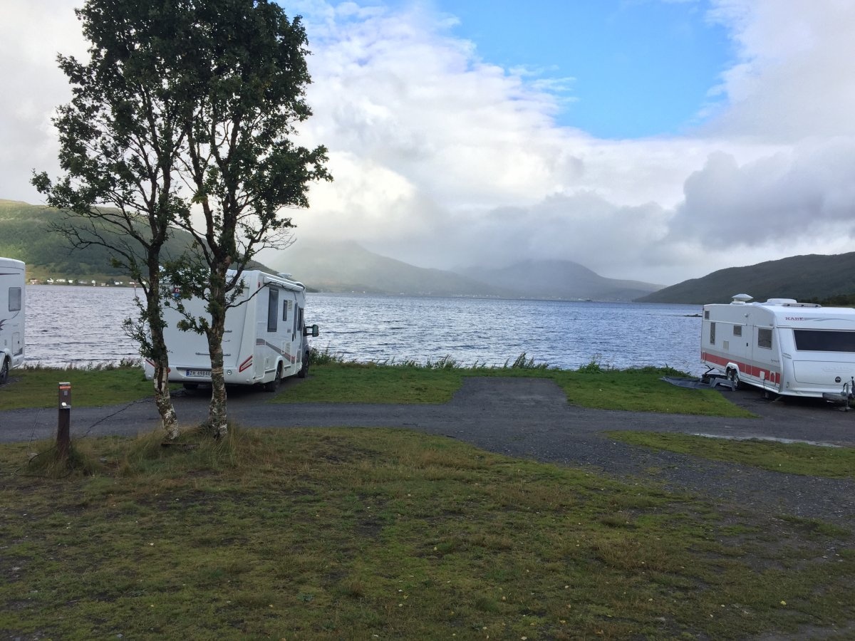 Fjordbotn Camping — Camping Site in Botnhamn