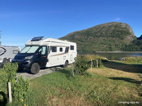 Osen Fjordcamping — Photo 3