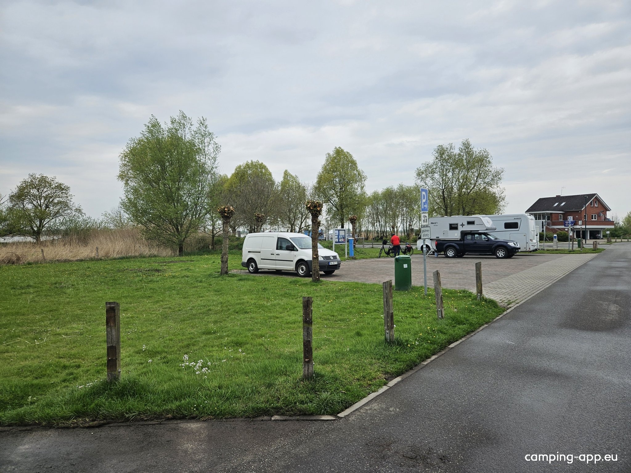 Übernachtungsparkplatz Loxstedt — Sp. parking dla kamperów in Loxstedt