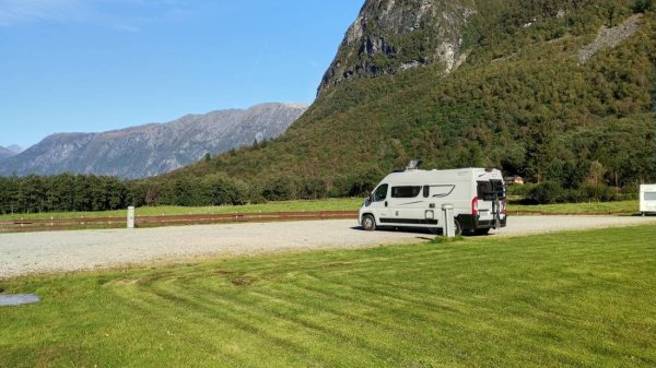 Trollstigen Camping — Photo 4