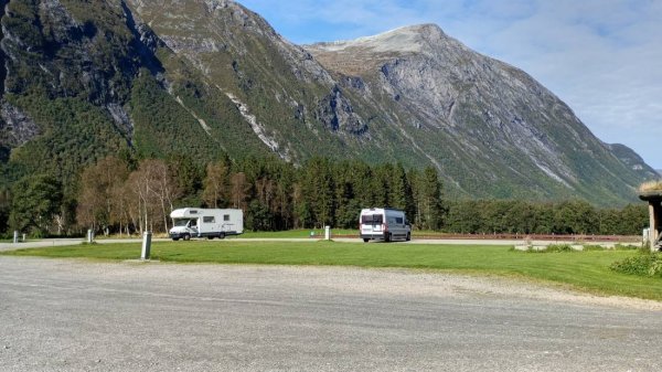 Trollstigen Camping — Photo 6