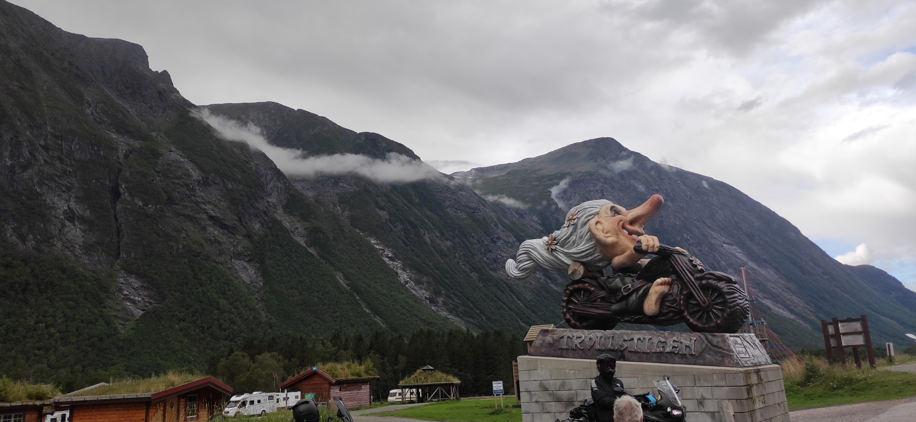 Trollstigen Camping — Campingplads in Åndalsnes